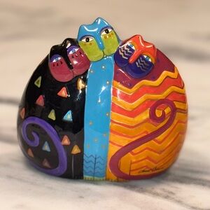 Laurel Burch "Bella Casa"  Ceramic Three Cat figurine by Ganz